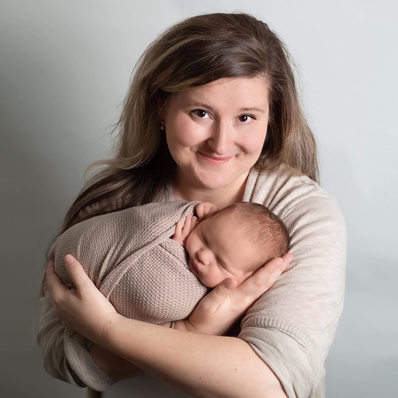 Meet your Posher, Candace - Picture 1 of 1